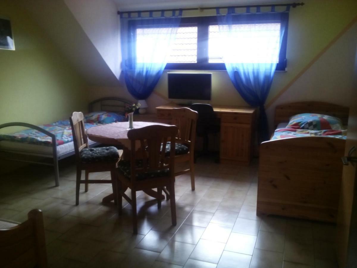 Bea'S Monteurzimmer Seckach 外观 照片