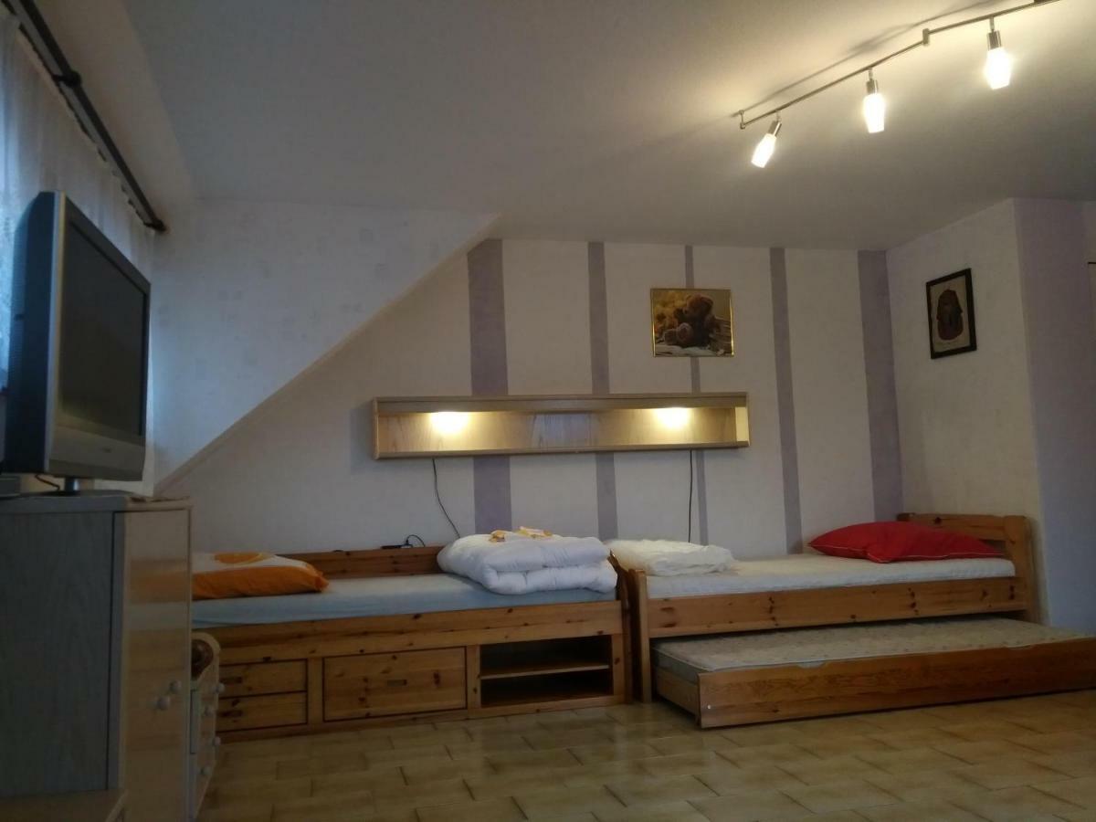 Bea'S Monteurzimmer Seckach 外观 照片